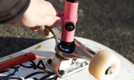 How To Tighten Skateboard Trucks (Step By Step)
